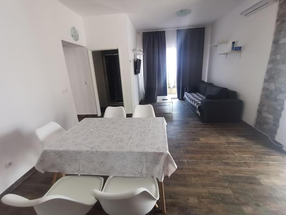 Apartmani Viktorija Fažana Extérieur photo